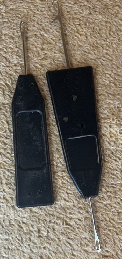 Bond Ultimate Sweater Machine Replacement Part - Prong Transfer Latch Tool