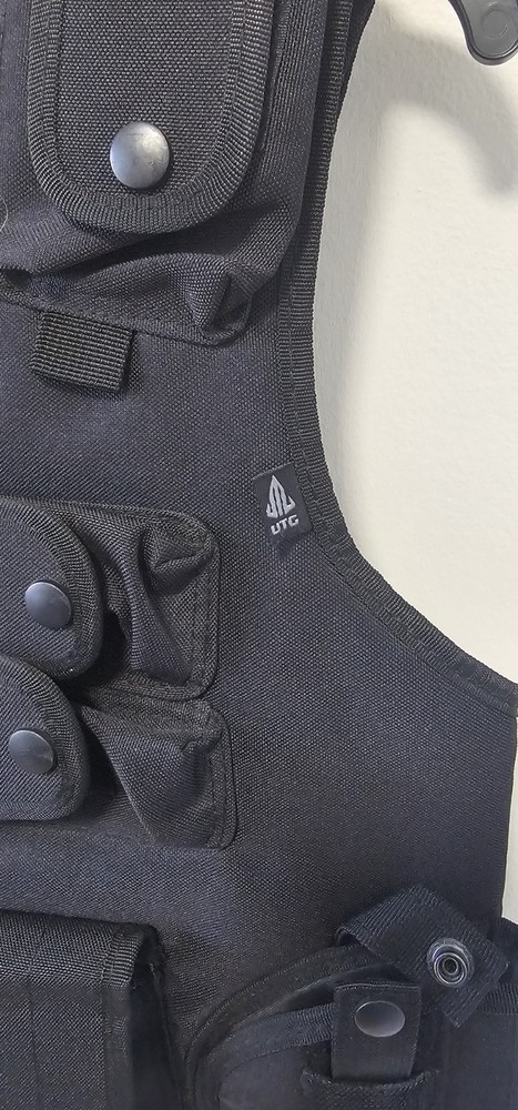 UTG Tactical Vest V548BL