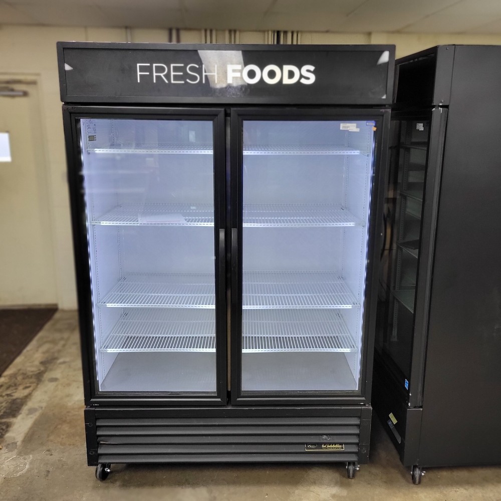 Refrigerator Merchandise USED 2 dr 2016 TRUE GDM-49