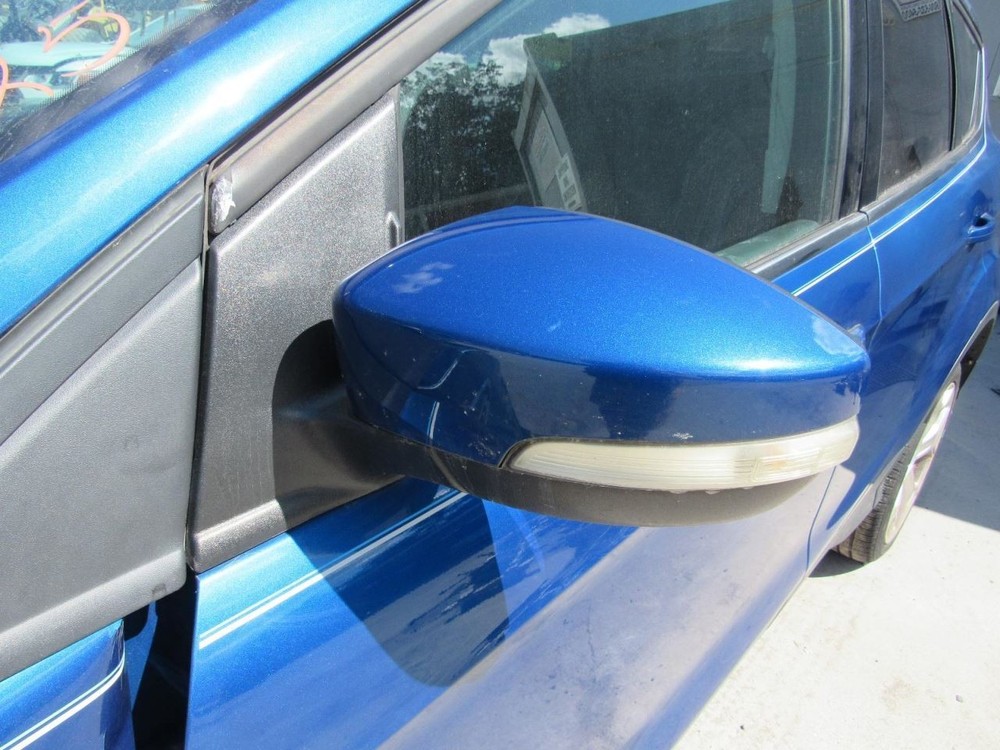 ESCAPE 2019 Glove Box 1075425