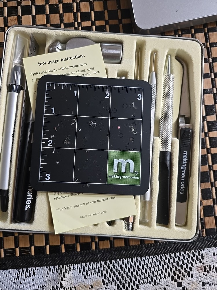 Making Memories Craft Tool Kit For Scrapbooking