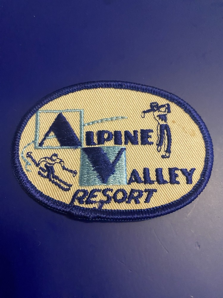 VTG ALPINE VALLEY RESORT Sew On Ski Patch