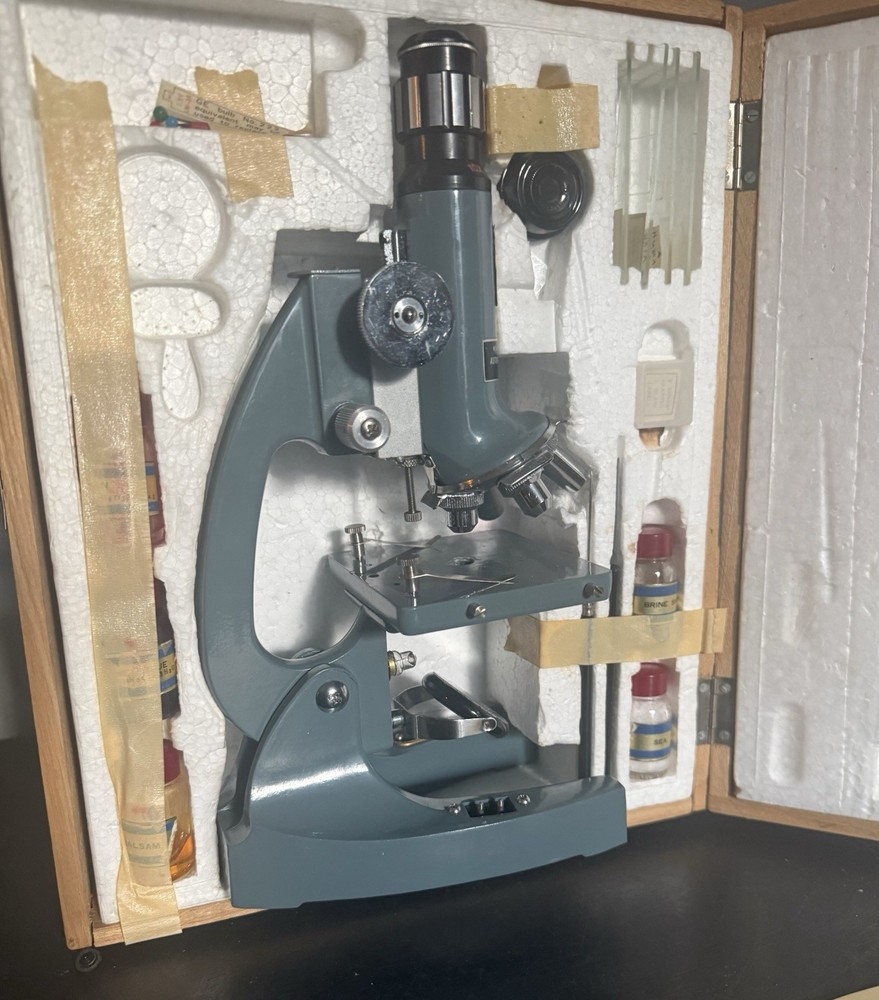 Vintage ZOOM 80x-1200x Microscope, auto Power Computer, Compounds & Solutions