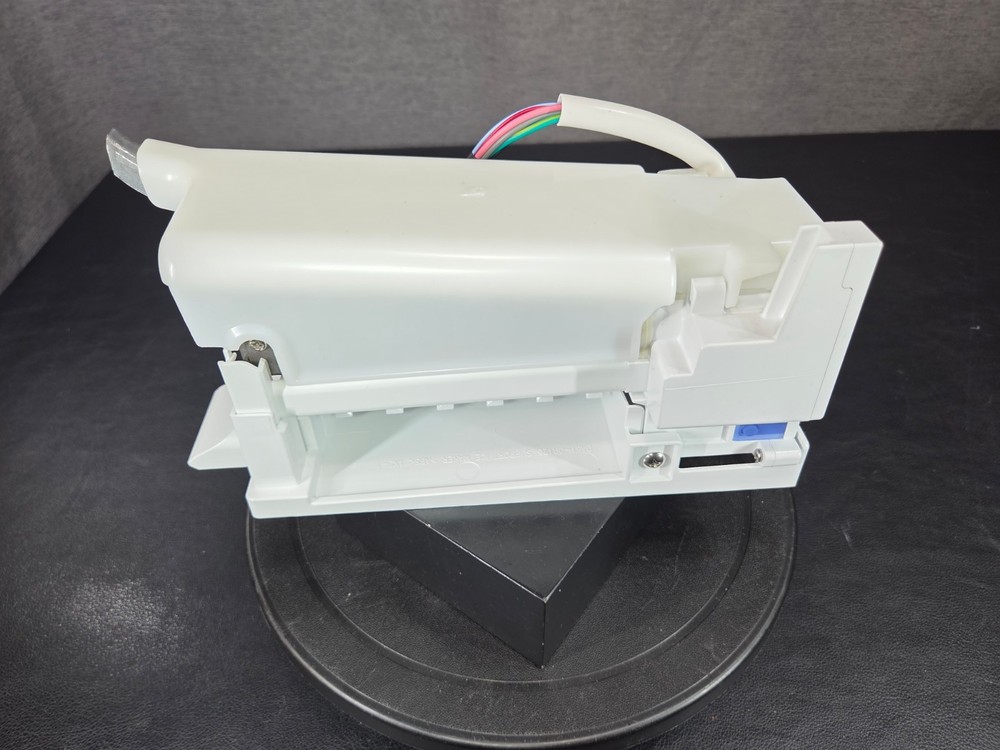 DA97-13718C for Samsung Refrigerator 6-Cube Ice Maker New Open Box