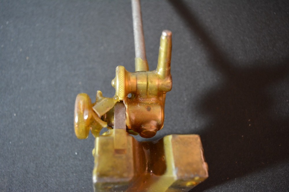 V base BASE INDICATOR HOLDER SCRIBE BASE WITH EXTRAS Sealed