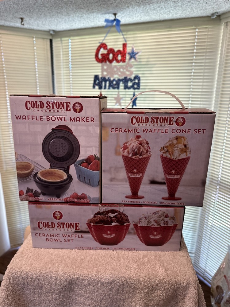 Cold Stone Creamery Waffle Bowl Maker+2 Cone Sets & 2 Bowl Sets.