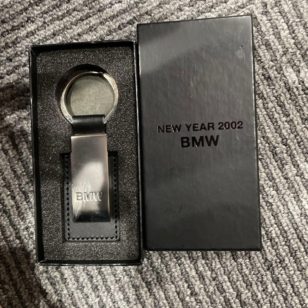 Bmwyear 2002 Key Chain Ring Novelty