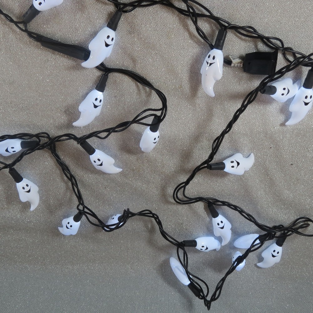18 Ghost Hard Plastic String Light Covers Halloween Decor Indoor Outdoor Lights