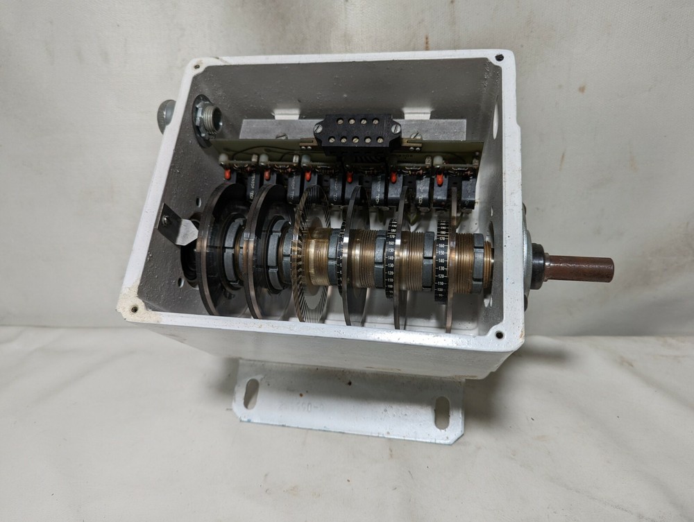 Rotary cam limit switch? 249990-A on frame