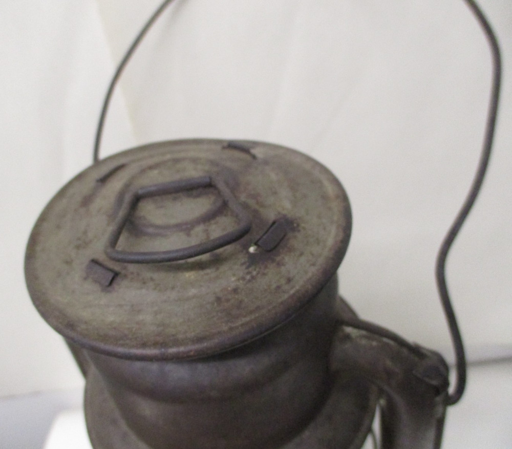 VINTAGE MARSWELLS No. 2 COLD BLAST LANTERN