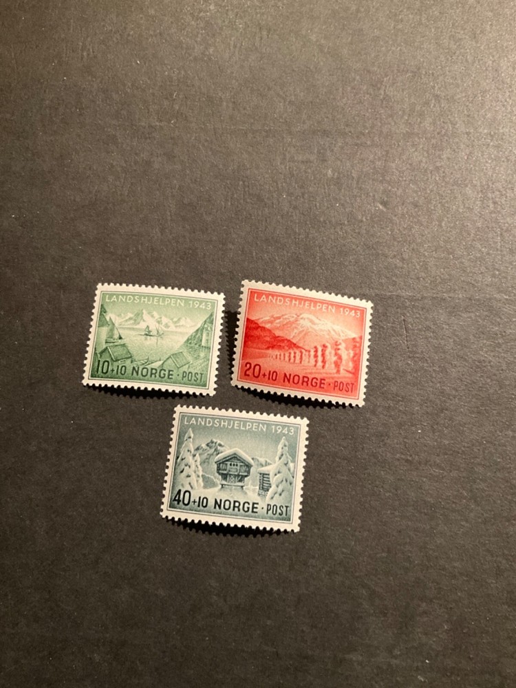 Norway Scott #B32-4 never hinged