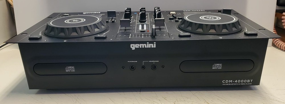 GEMINI CDM-4000BT DUAL CD/USB MEDIA PLAYER WITH BLUETOOTH