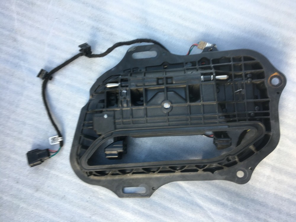Tesla Model S Rear Left Door Handle Assembly 2012-2016 1007375