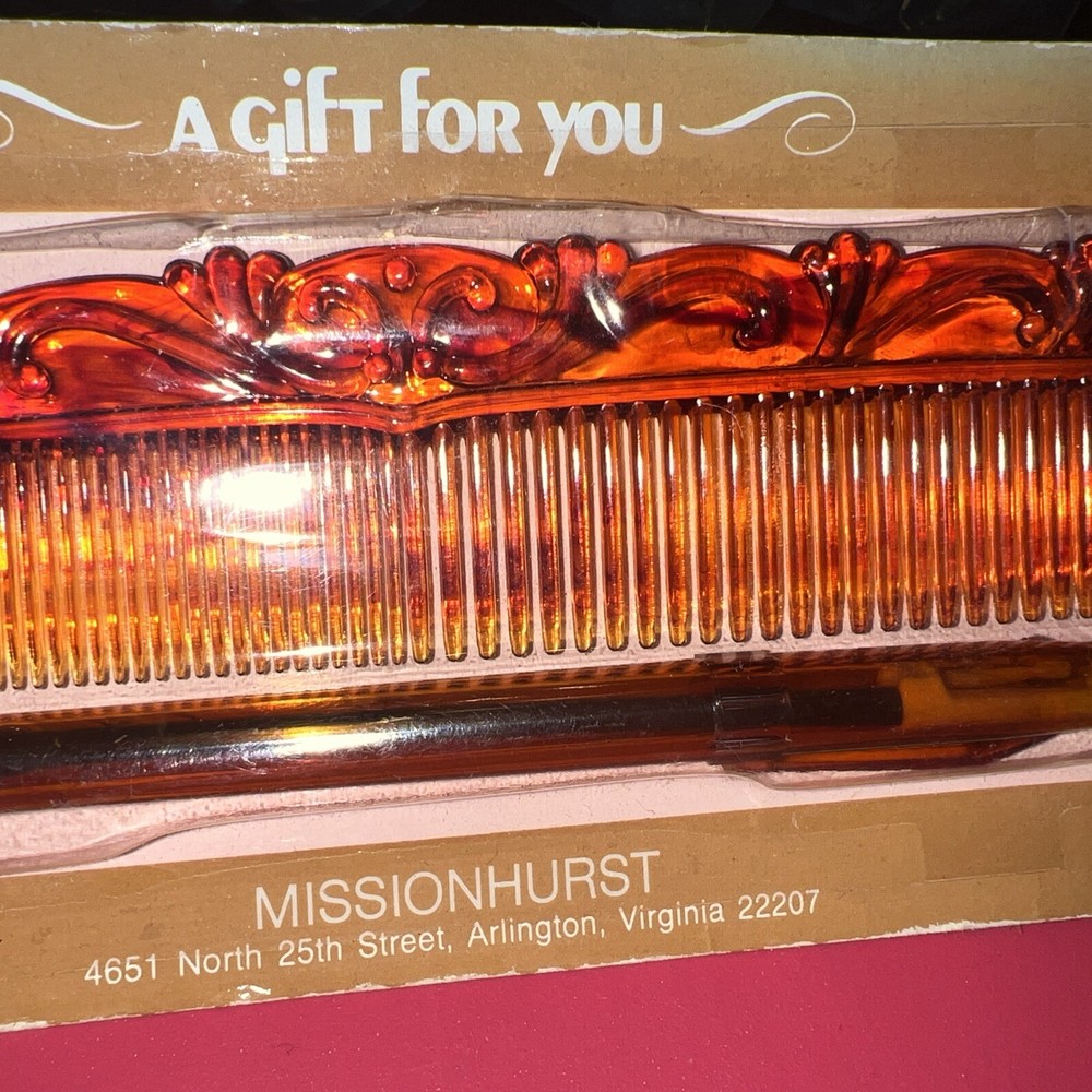 Missionhurst Comb and Pen set