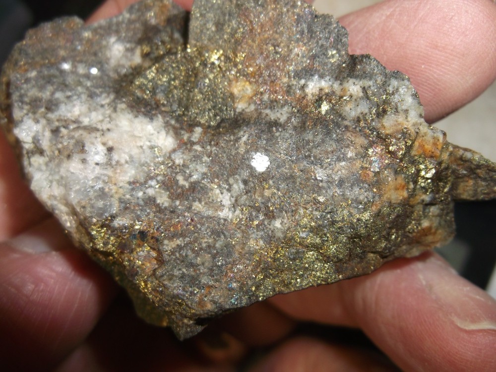 Gold, silver, copper, 65 grams samples ,ore high grade .