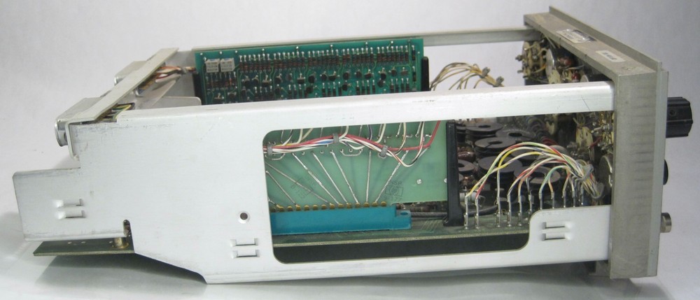 Hewlett-Packard HP Vintage Variable Transition Tim Output 25 MHz Model 1917A