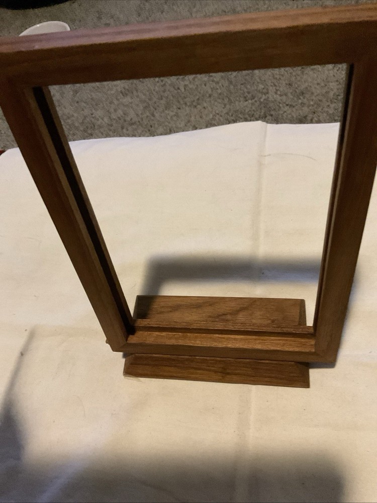 Beautiful & Unique Vintage Picture Frames  See Description