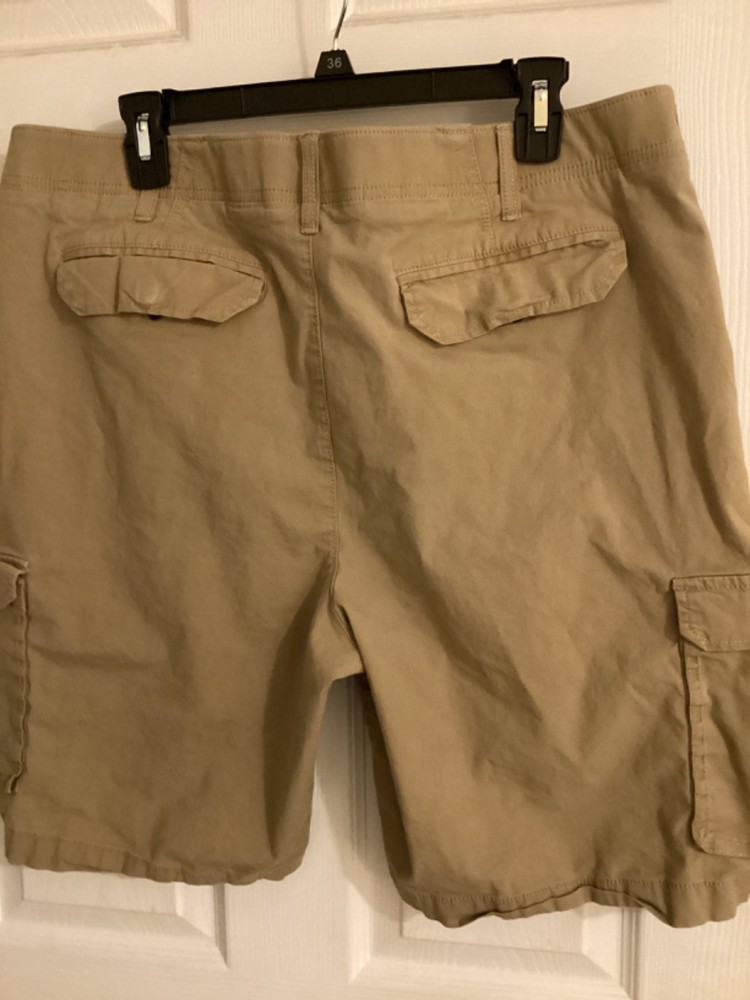 Apt 9 Mens Shorts size 38 Tan Premiere Flex