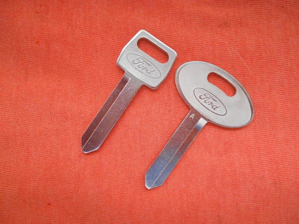 2 FORD MUSTANG ORIGINAL KEY BLANKS 1984 - 1993