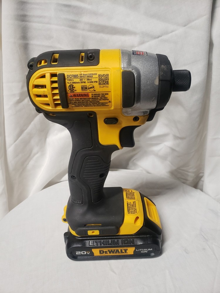 DeWalt DCF885 20V 1/4" Impact Driver with Battery (DCB201)