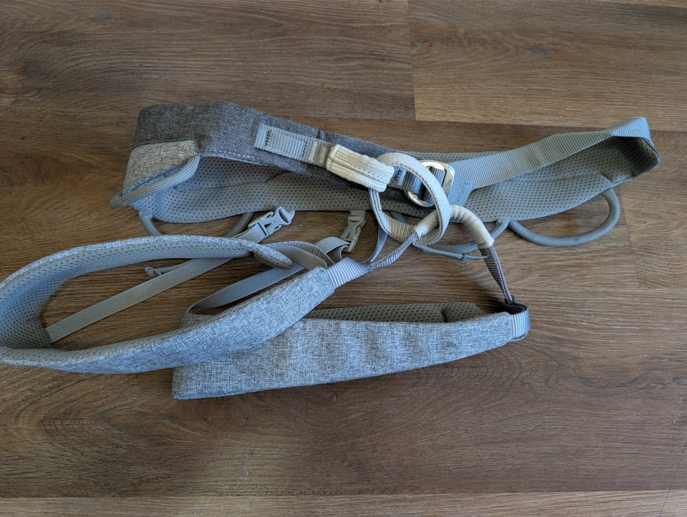 Petzl Sama Climbing Harness Gray Size M Medium - 2020.