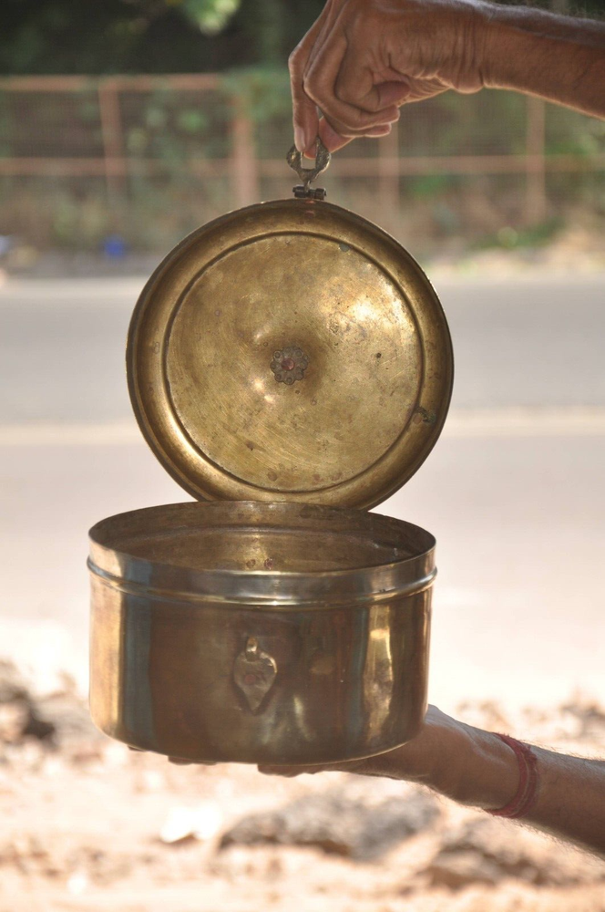 Vintage Brass Solid Handcrafted Fine Quality Bread / Chapati Box