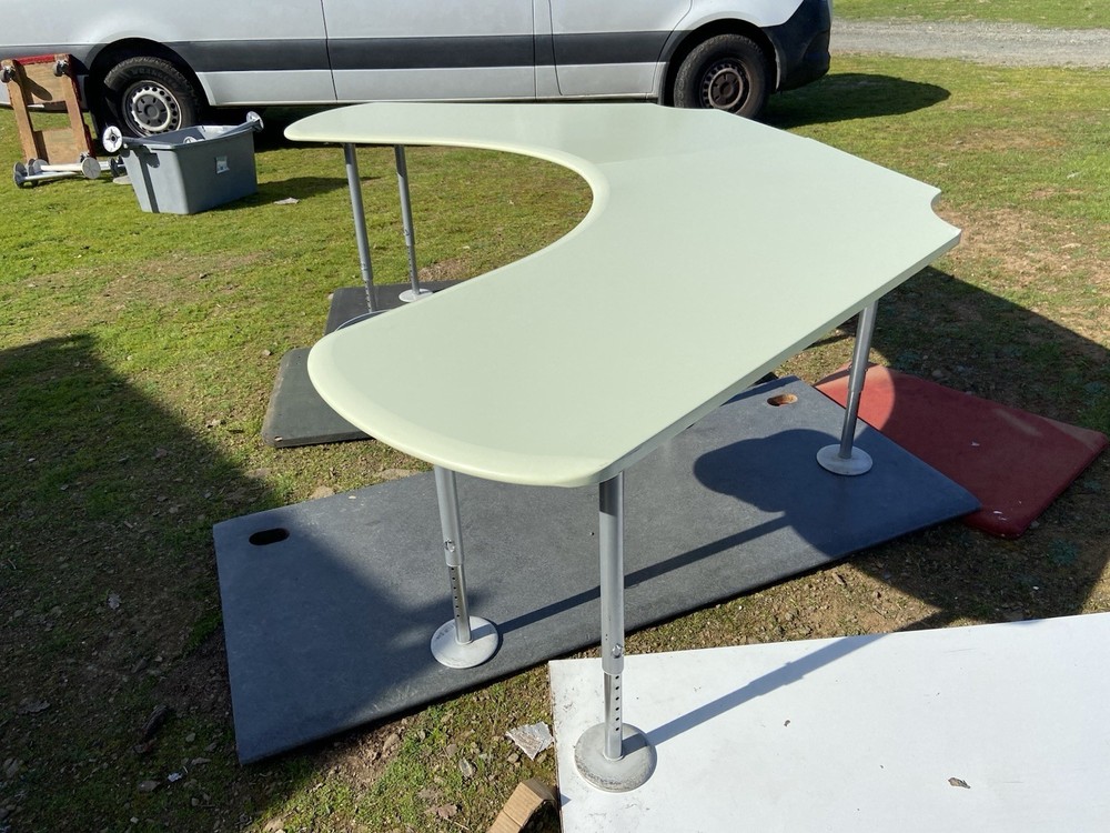 Vintage Herman Miller Resolve Workstations For Two
