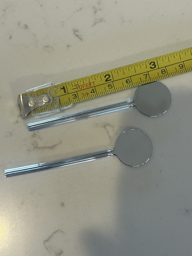 2Pc La Prairie Makeup Spatula or Applicator tool