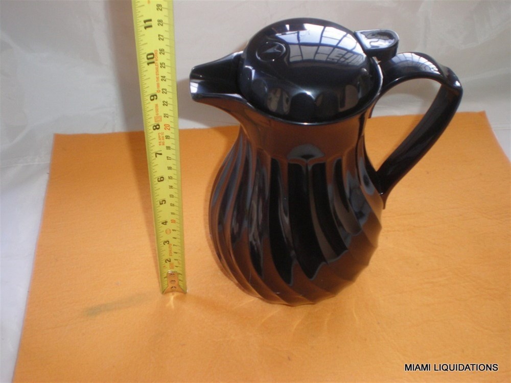 Beverage Pitcher Server 40oz Coffee Insulated Tablecraft 4022/40BP black press