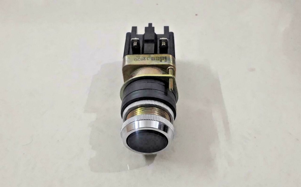 IDEC 12820  Control Unit push button  NEW