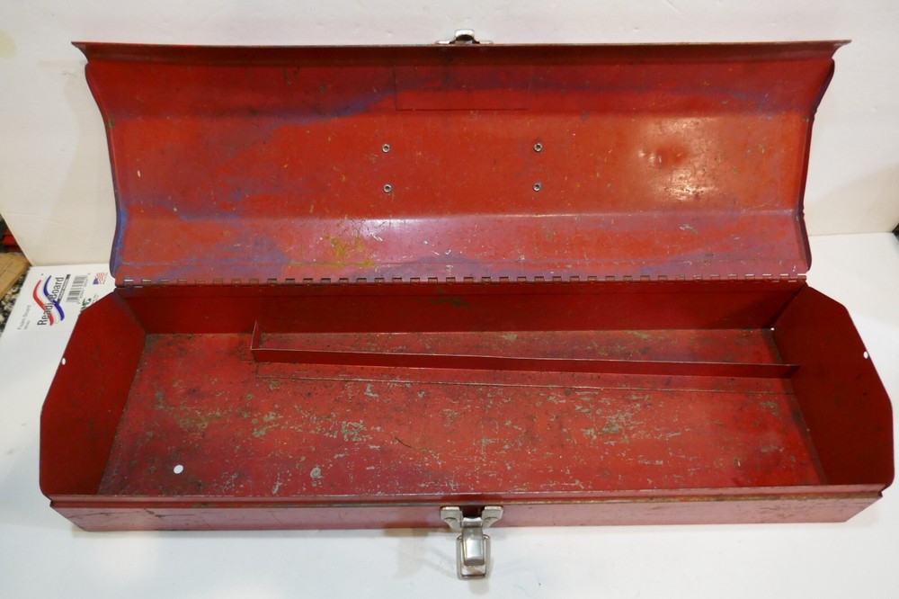 Vintage Waterloo, 20", Lockable, Under seat Tool Box Red Good solid condition