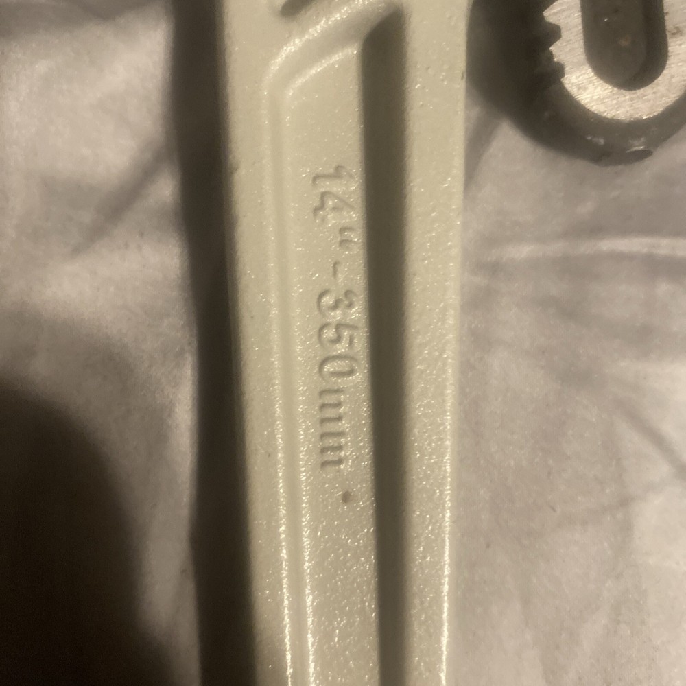 Husky 14 Inch Pipe Wrench