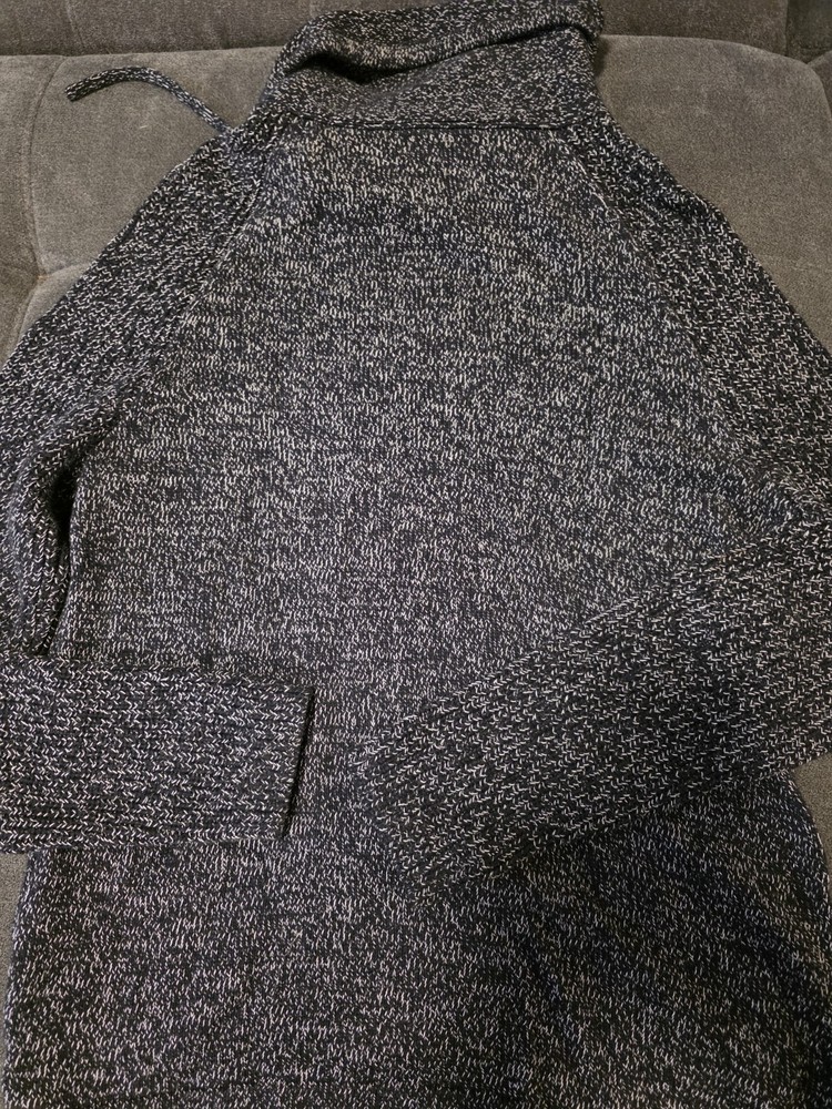 express mens sweater medium