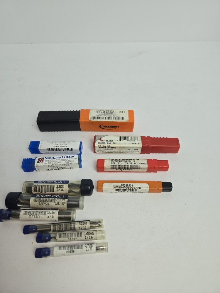 Milling Cutter,end Mills Asorted Sizes, Not All Bits Match There Case.13 Bits