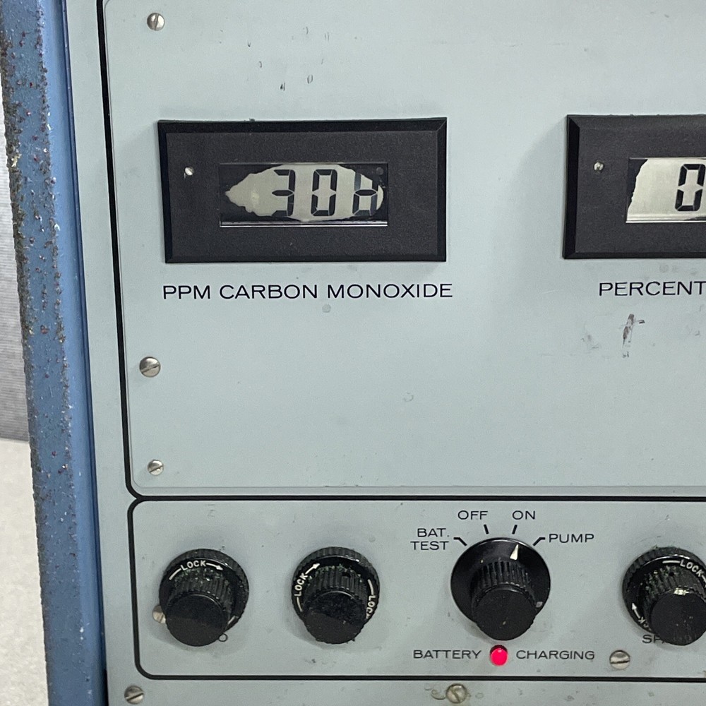 Teledyne Model 990 Thermco Flue Gas Analyzer - Powers On - UNTESTED