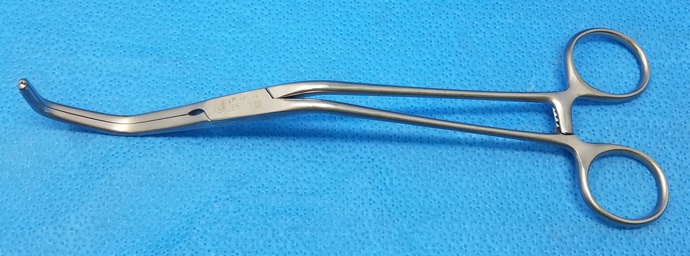 Aesculap FB525R Diethrich Atraumatic Clamp, 8 1/4”