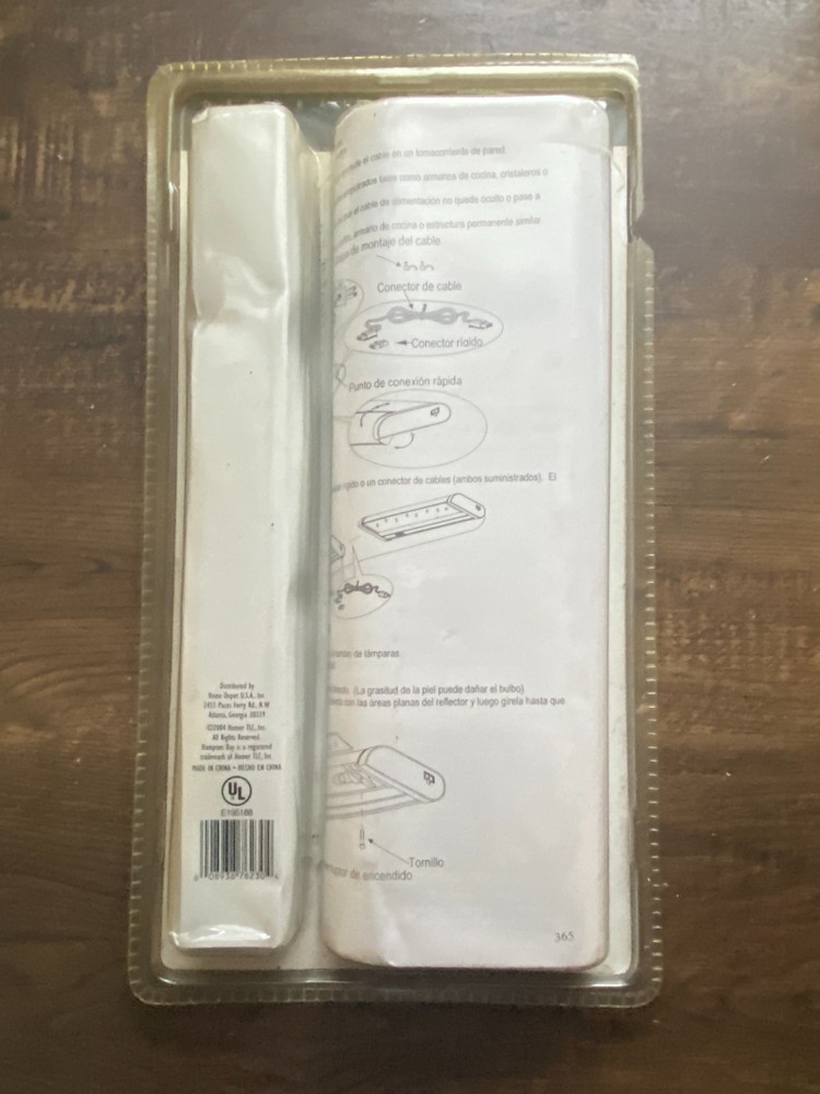 Hampton Bay Under Cabinet Adjustable Halogen Light 833-349 White