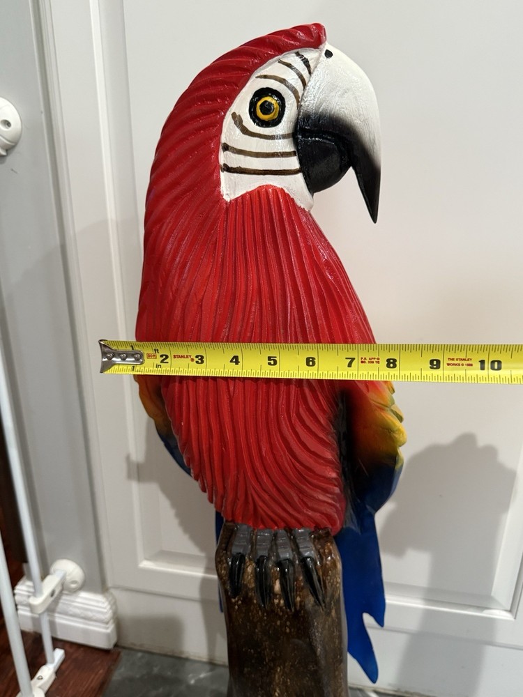 MACA PARROT IN SOLID WOOD MADE IN COLOMBIA.