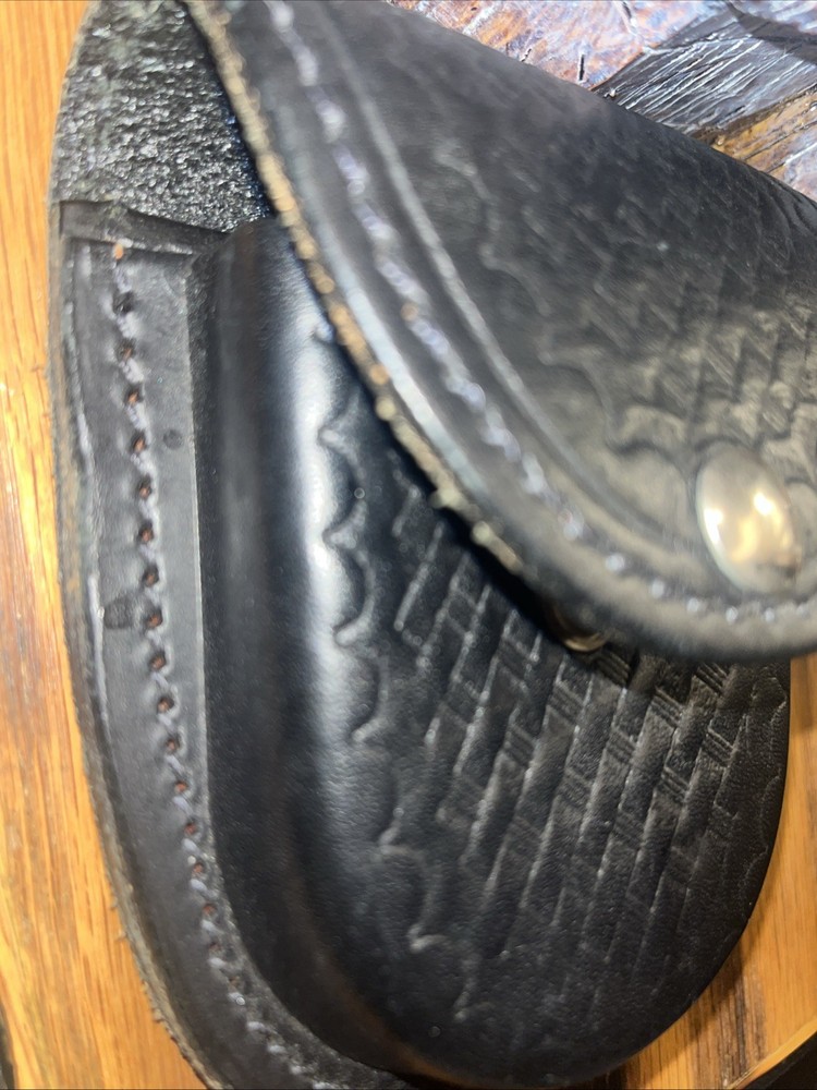 Boston Leather 5514 Cuff Case