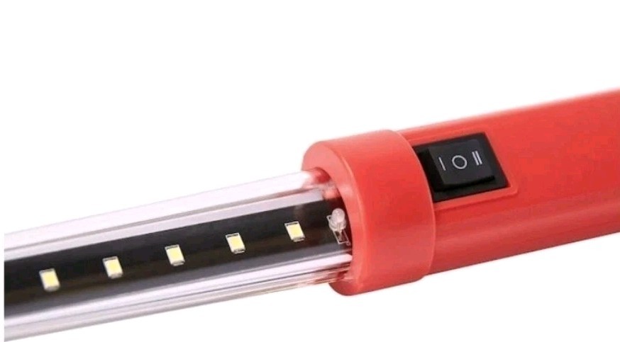 Utilitech Rechargeable Magnetic Work Light 400 Lumens New