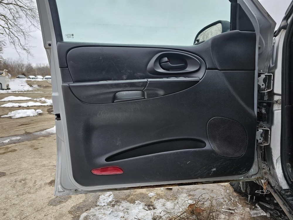 TRAILBLAZ 2009 Headrest 2413651