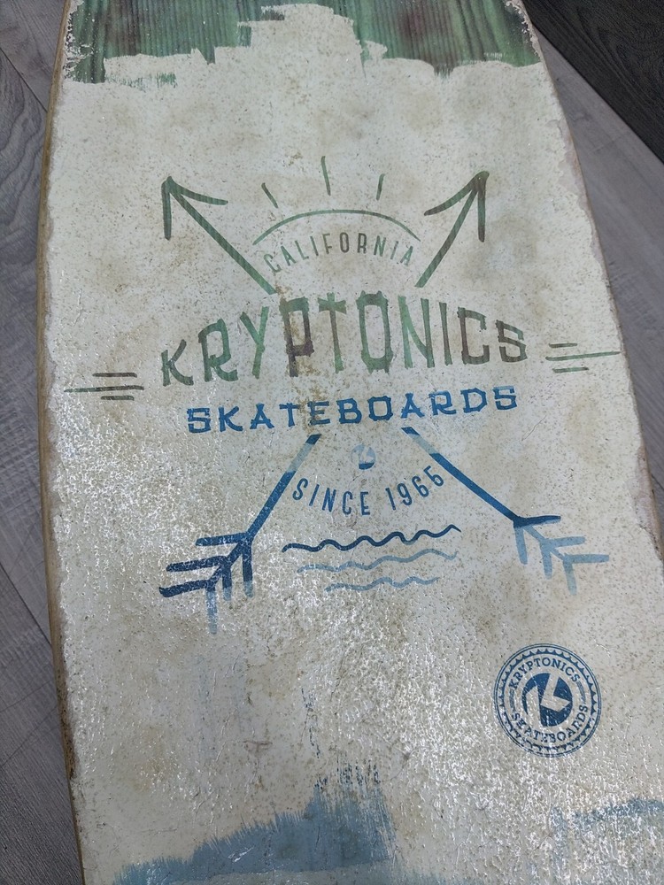 Vintage 32" Graphic Mini Longboard, White Combo Skateboard.