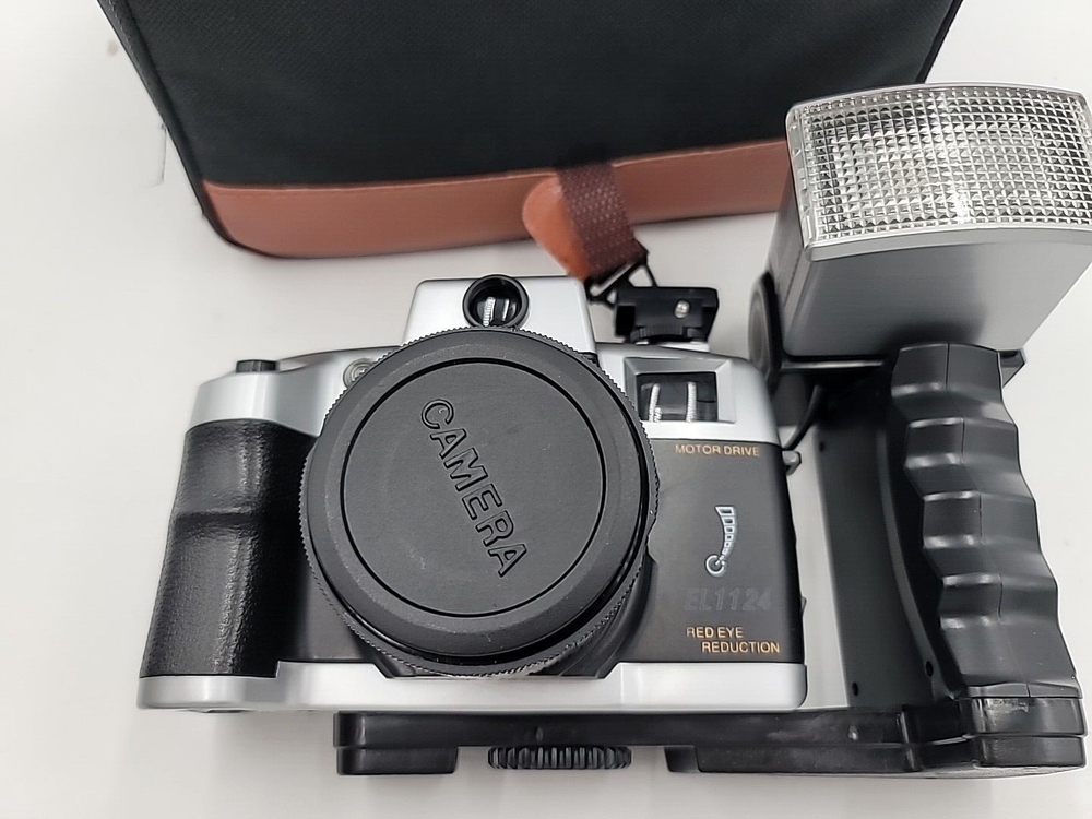 Olympia Advanced Camera EL1124 35mm Retractable Flash Self Timer & Carry Bag