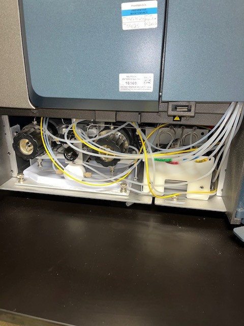 Waters e2695 Alliance Separations Module 2489 UV Detector HPLC System #18160