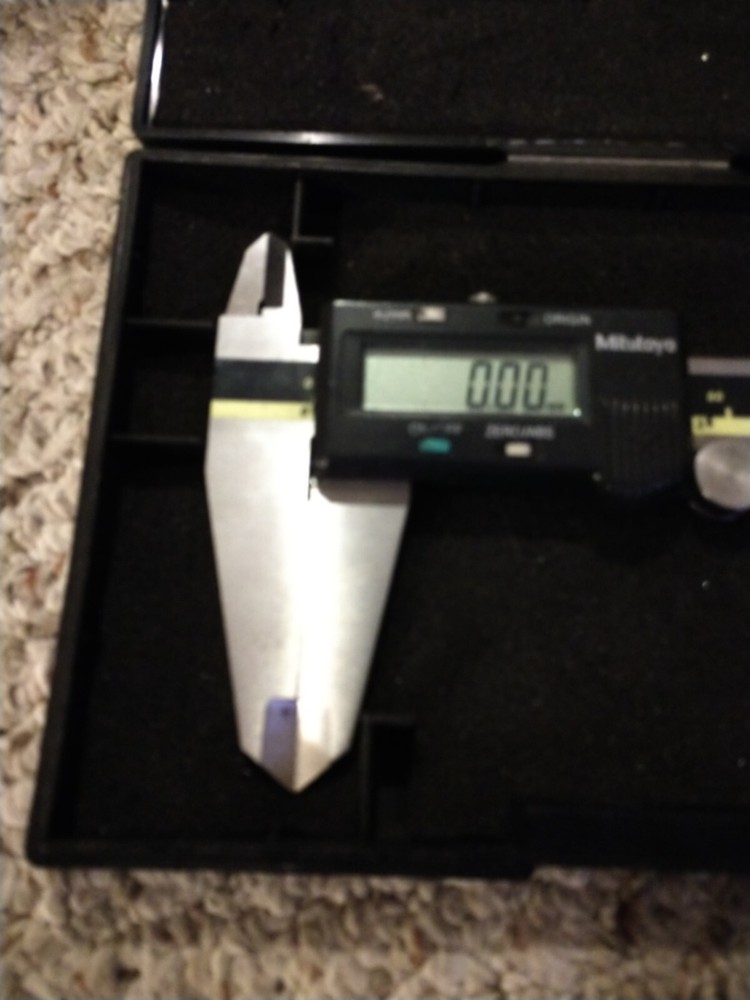 Mitutoyo Absolute Digimatic Digital Calipers 500-193 CD-12" CP Inside Outside