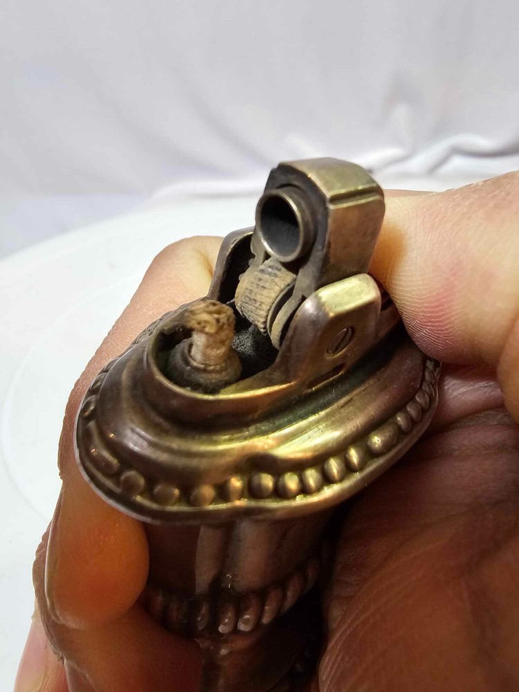 Vtg US Pat Ronson Mayfair Silverplate Table Lighter- A13