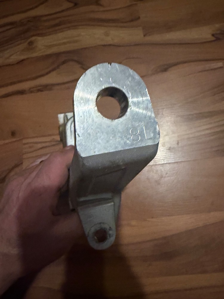 SKI-DOO GEN4 850 Summit LEFT SPINDLE