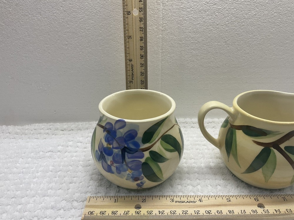2002 Gail Pitman /Cream & Sugar Set/3” / Green. .unknown Pattern