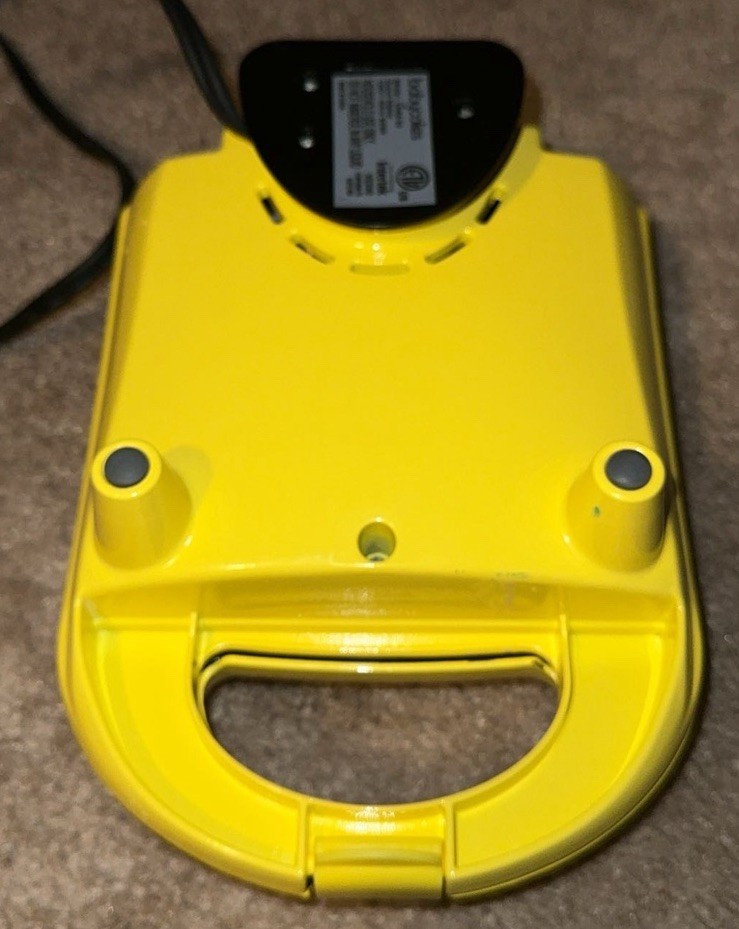 Babycakes 6 Mini Donut Maker NonStick