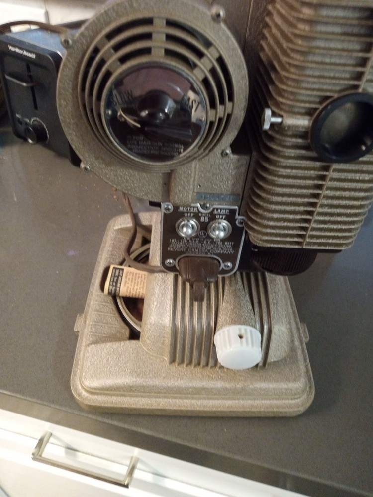 revere 85 8mm projector